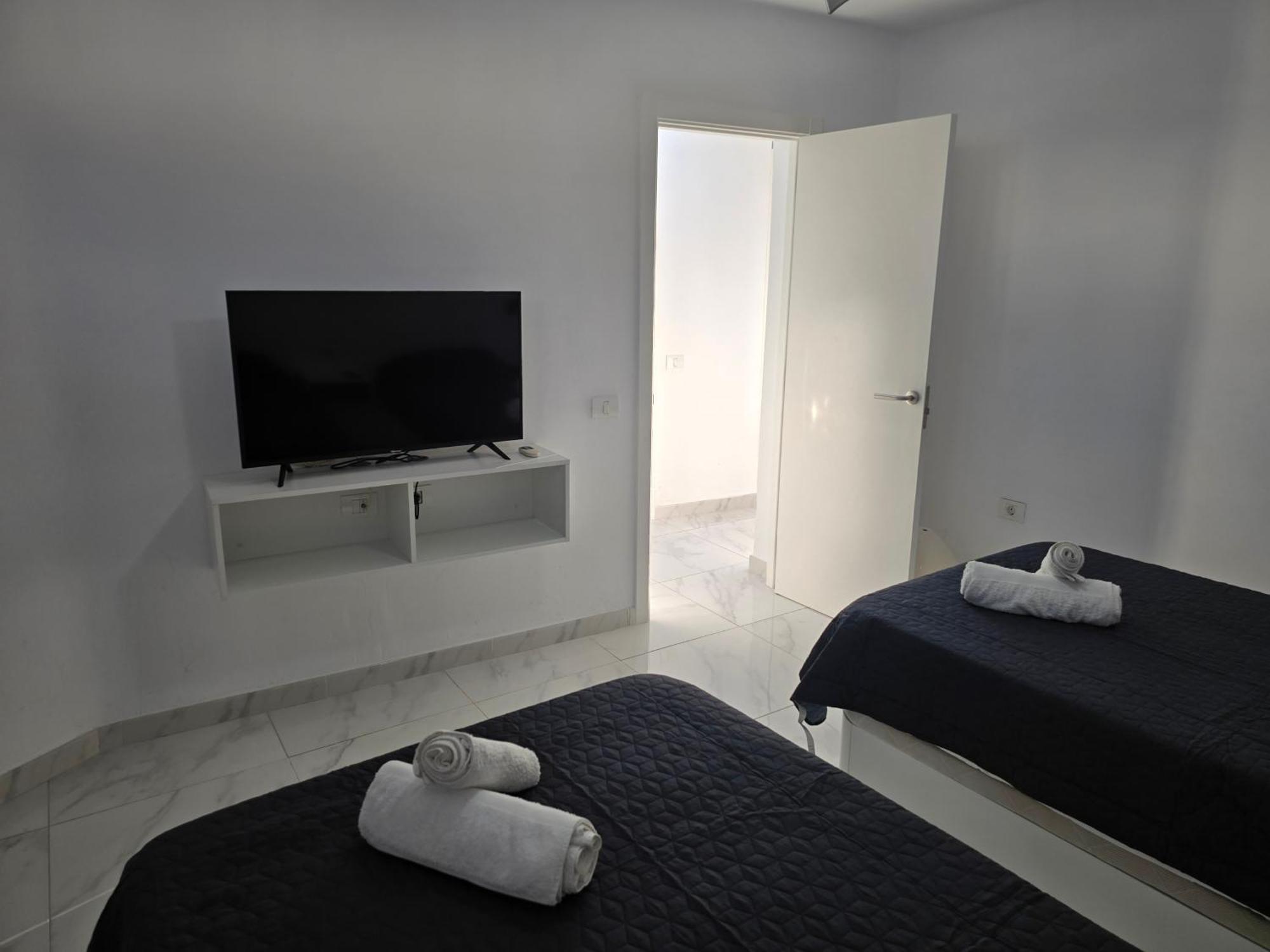 Aqua Sun Los Geranios By Helloapartments Costa Adeje  Extérieur photo