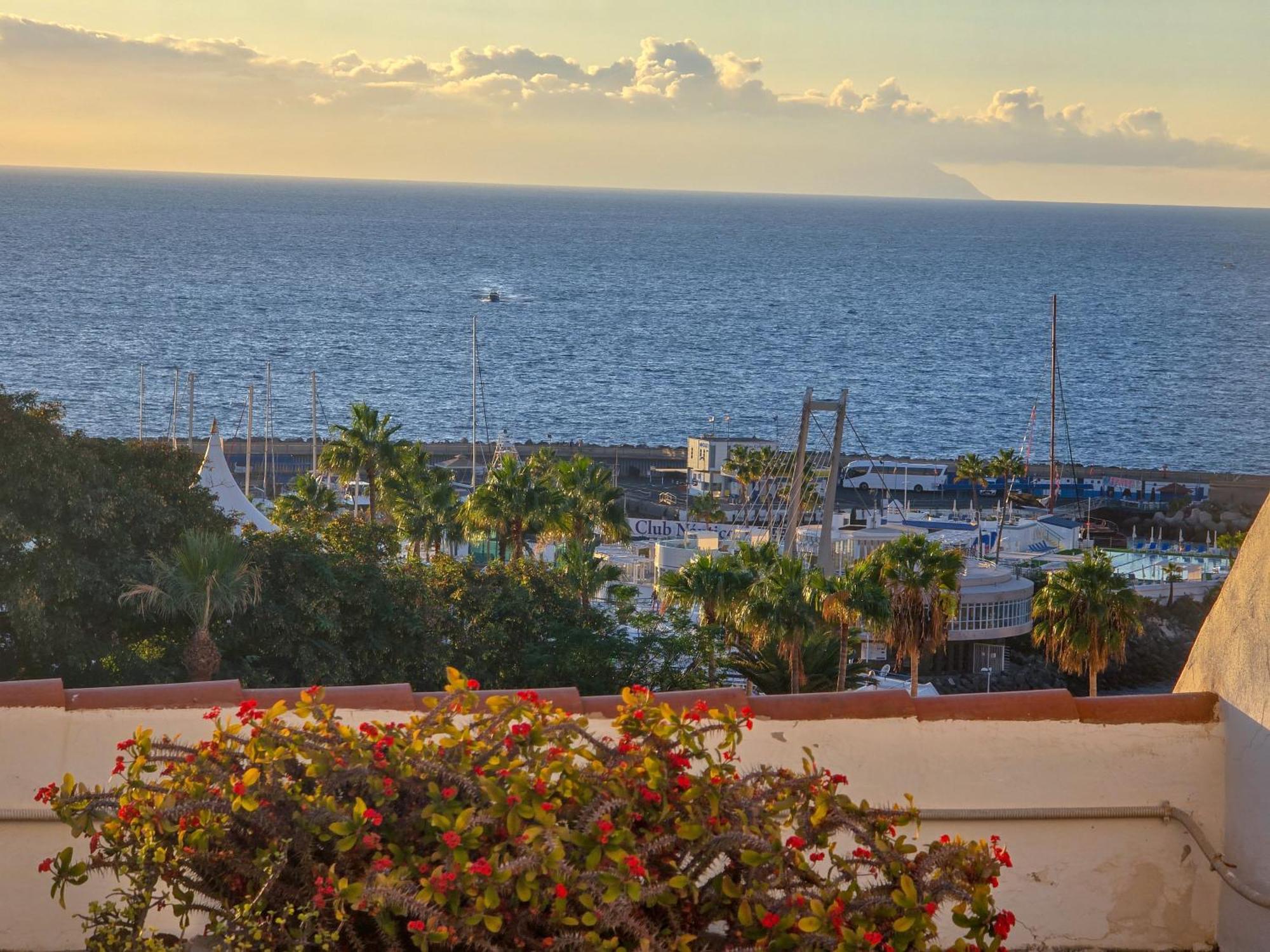 Aqua Sun Los Geranios By Helloapartments Costa Adeje  Extérieur photo